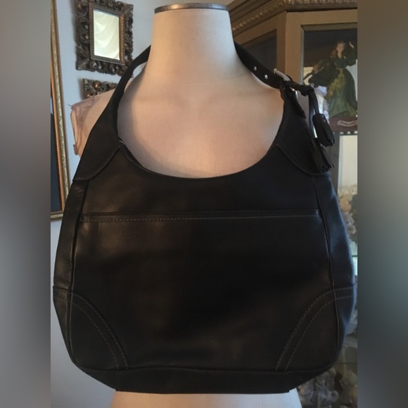 Coach leather hobo bag small indentation on bag otherwise perfect condition